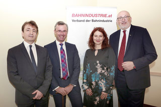 Wien. Foto v.li.na.re: DI Manfred Reisner, Präsident Verband der Bahnindustrie; Ing. Norbert Hofer, Bundesminister für Verkehr, Innovation und Technologie; Dr. Angela Berger (Geschäftsführerin Verband der Bahnindustrie); Ing. Mag. (FH) Andreas Matthä, CEO Innovation auf Schiene - Jahresempfang der Bahnindustrie