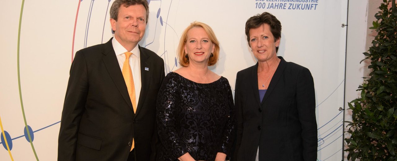 (v.l.n.r.) Roitner, Bures, Kircher (v.l.n.r.) Roitner, Bures, Kircher