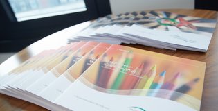 Broschüren mit dem gesamten Studienangebot der FH Technikum Wien